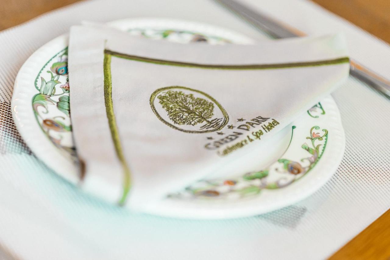 Green Park Hotel Airport Minsk 锡利奇 外观 照片