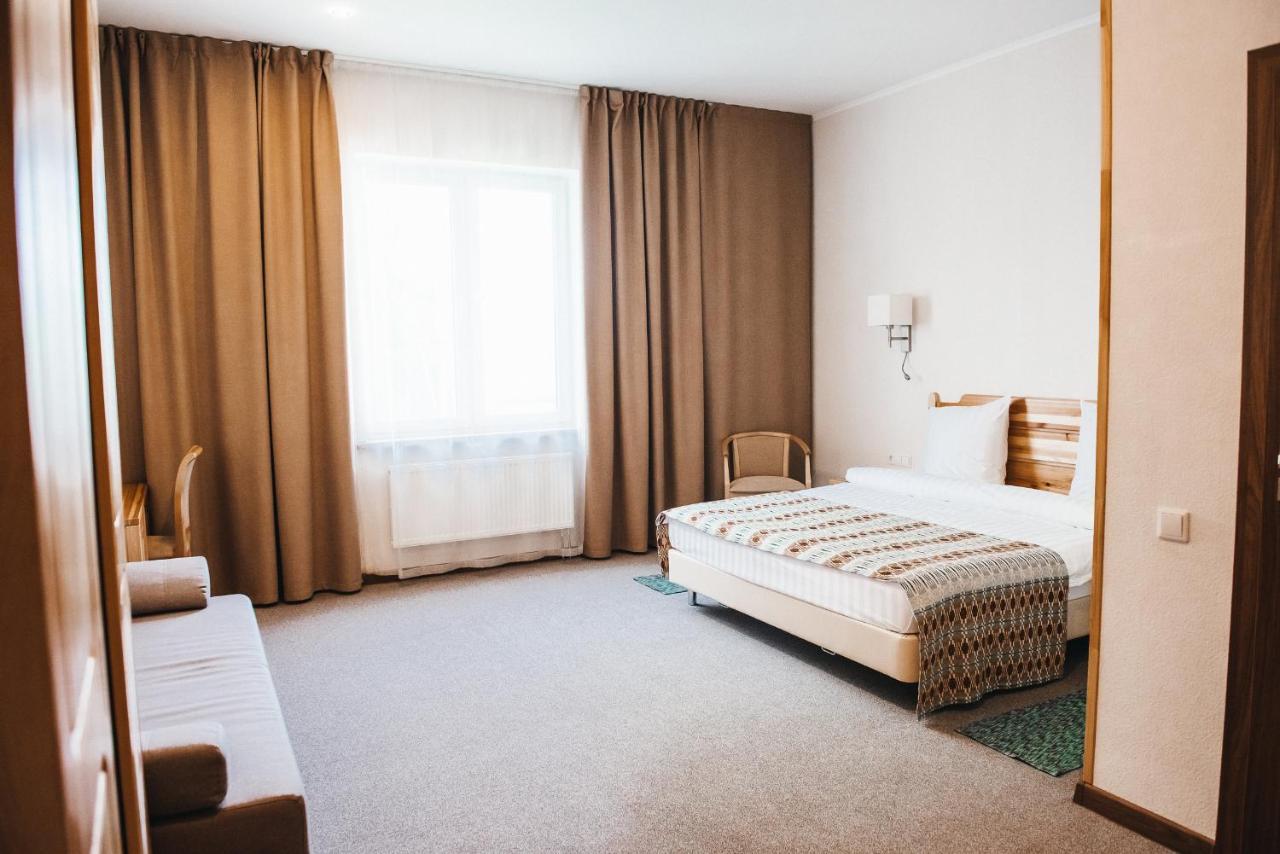Green Park Hotel Airport Minsk 锡利奇 外观 照片
