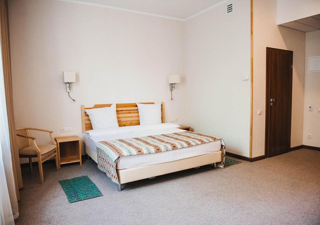 Green Park Hotel Airport Minsk 锡利奇 外观 照片